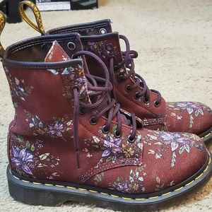 Dr. Martens Castel Floral Boot
